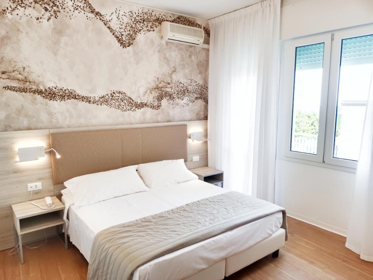Hotel Splendid Caorle Buitenkant foto