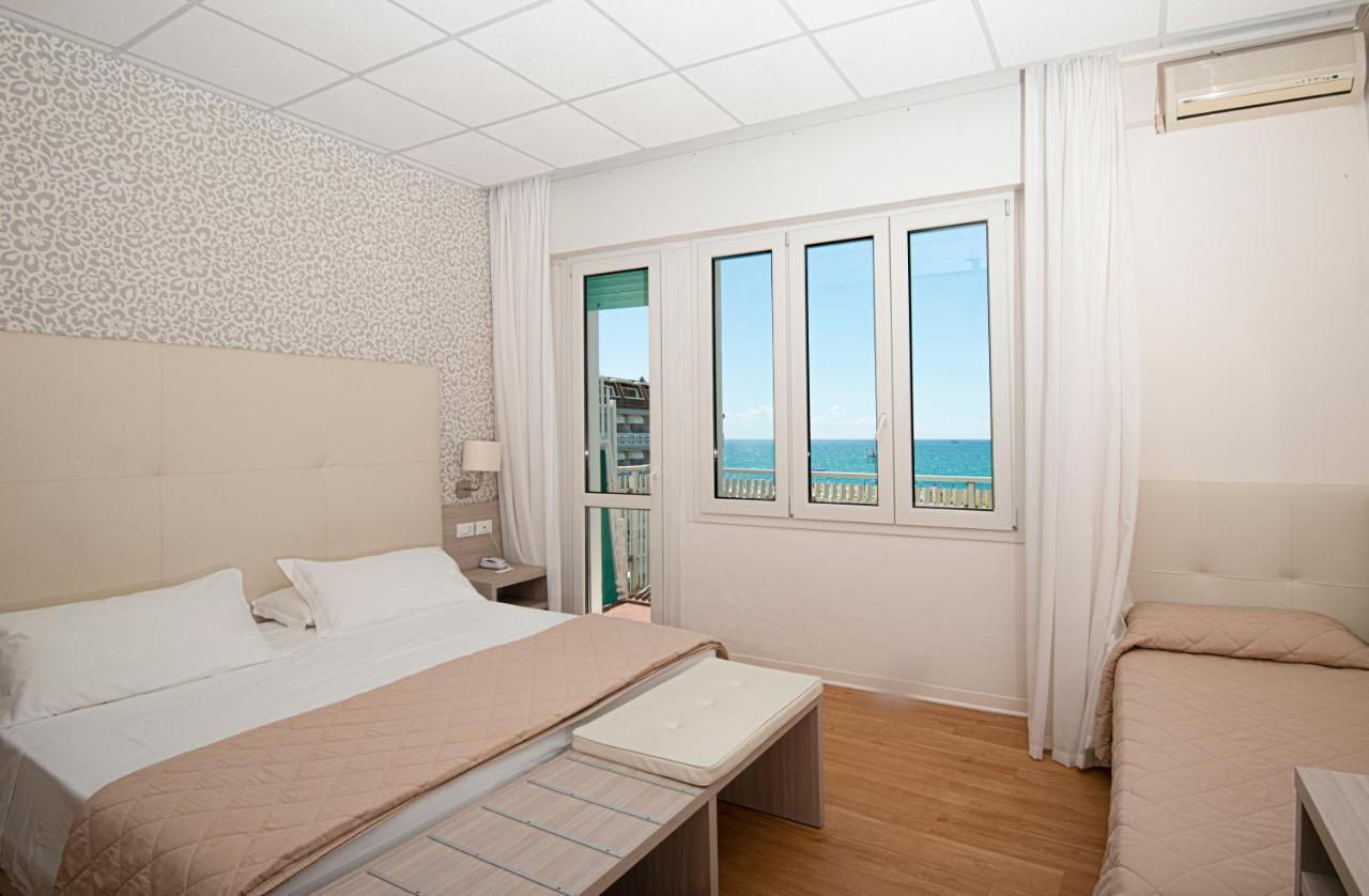 Hotel Splendid Caorle Buitenkant foto