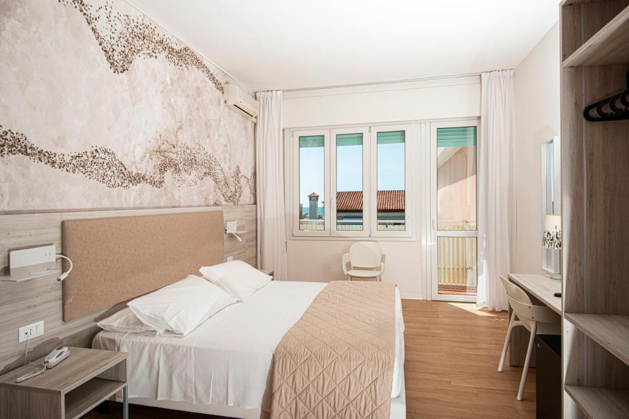 Hotel Splendid Caorle Buitenkant foto